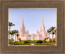 Load image into Gallery viewer, San Diego California Glow
