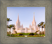 Load image into Gallery viewer, San Diego California Glow
