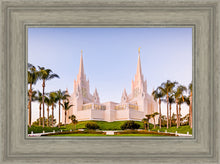 Load image into Gallery viewer, San Diego California Glow
