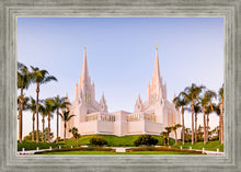 Load image into Gallery viewer, San Diego California Glow
