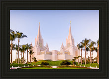 Load image into Gallery viewer, San Diego California Glow
