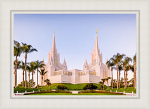 Load image into Gallery viewer, San Diego California Glow
