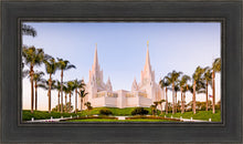 Load image into Gallery viewer, San Diego California Glow
