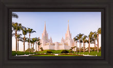 Load image into Gallery viewer, San Diego California Glow
