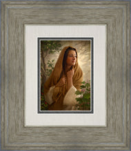 Load image into Gallery viewer, Mary Kept All Of These Things And Pondered Them In Her Heart
