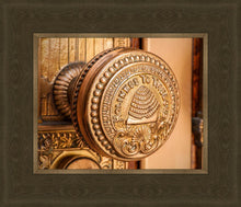Load image into Gallery viewer, Salt Lake City Temple Holiness In Gold
