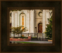 Load image into Gallery viewer, Salt Lake City Temple Inner Glow
