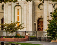 Load image into Gallery viewer, Salt Lake City Temple Inner Glow
