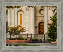 Load image into Gallery viewer, Salt Lake City Temple Inner Glow
