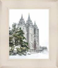 Load image into Gallery viewer, Salt Lake City Temple Evergreen Christmas
