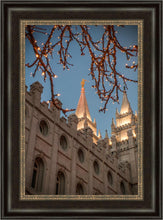 Load image into Gallery viewer, Salt Lake City Temple He Giveth Light
