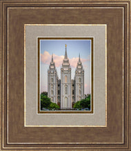 Load image into Gallery viewer, Salt Lake City Temple In All His Glory

