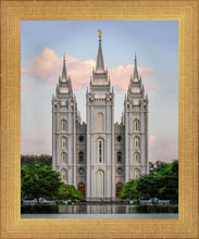 Load image into Gallery viewer, Salt Lake City Temple In All His Glory
