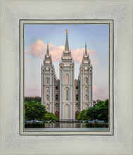 Load image into Gallery viewer, Salt Lake City Temple In All His Glory
