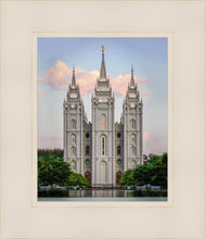 Load image into Gallery viewer, Salt Lake City Temple In All His Glory
