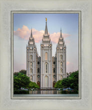 Load image into Gallery viewer, Salt Lake City Temple In All His Glory
