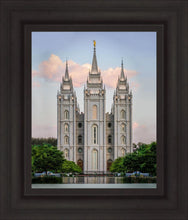 Load image into Gallery viewer, Salt Lake City Temple In All His Glory
