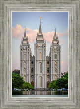 Load image into Gallery viewer, Salt Lake City Temple In All His Glory
