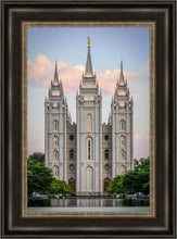 Load image into Gallery viewer, Salt Lake City Temple In All His Glory
