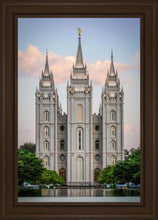 Load image into Gallery viewer, Salt Lake City Temple In All His Glory
