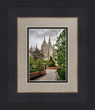 Load image into Gallery viewer, Salt Lake City Temple Pathway To Glory

