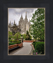 Load image into Gallery viewer, Salt Lake City Temple Pathway To Glory
