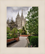 Load image into Gallery viewer, Salt Lake City Temple Pathway To Glory

