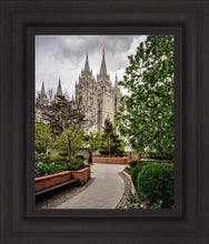 Load image into Gallery viewer, Salt Lake City Temple Pathway To Glory

