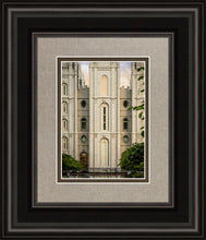 Load image into Gallery viewer, Salt Lake City Temple The Morning Breaks
