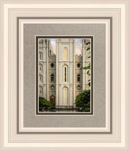 Load image into Gallery viewer, Salt Lake City Temple The Morning Breaks
