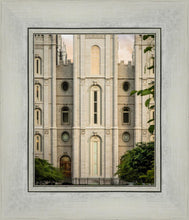 Load image into Gallery viewer, Salt Lake City Temple The Morning Breaks
