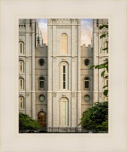 Load image into Gallery viewer, Salt Lake City Temple The Morning Breaks
