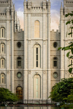 Load image into Gallery viewer, Salt Lake City Temple The Morning Breaks
