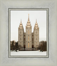 Load image into Gallery viewer, Salt Lake City Temple Warming Reflection
