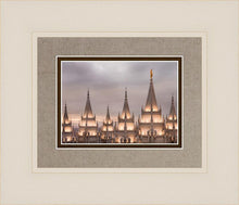 Load image into Gallery viewer, Salt Lake City Temple Rising Ramparts
