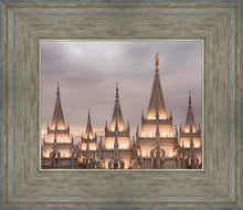 Load image into Gallery viewer, Salt Lake City Temple Rising Ramparts

