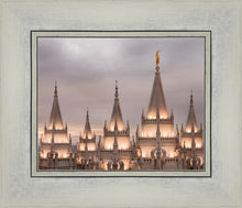 Load image into Gallery viewer, Salt Lake City Temple Rising Ramparts
