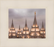 Load image into Gallery viewer, Salt Lake City Temple Rising Ramparts
