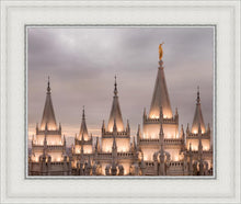 Load image into Gallery viewer, Salt Lake City Temple Rising Ramparts
