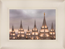 Load image into Gallery viewer, Salt Lake City Temple Rising Ramparts
