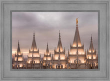 Load image into Gallery viewer, Salt Lake City Temple Rising Ramparts
