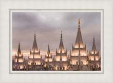 Load image into Gallery viewer, Salt Lake City Temple Rising Ramparts
