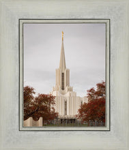 Load image into Gallery viewer, Jordan River Crimson &amp; Wool
