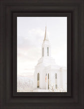 Load image into Gallery viewer, Lindon Utah Close To Him
