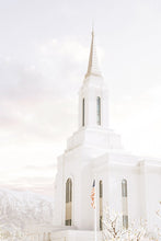 Load image into Gallery viewer, Lindon Utah Close To Him
