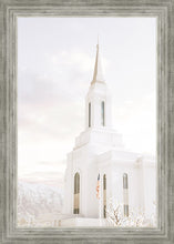 Load image into Gallery viewer, Lindon Utah Close To Him
