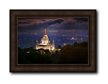 Load image into Gallery viewer, Oakland 12
