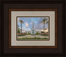 Load image into Gallery viewer, Redlands Temple 17
