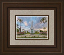 Load image into Gallery viewer, Redlands Temple 17
