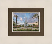 Load image into Gallery viewer, Redlands Temple 17
